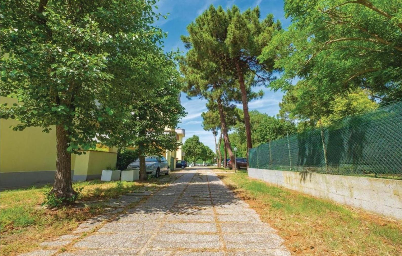 La Dolce Vita - Apartment With Shared Pool And Large Terrace Lido delle Nazioni Exterior photo