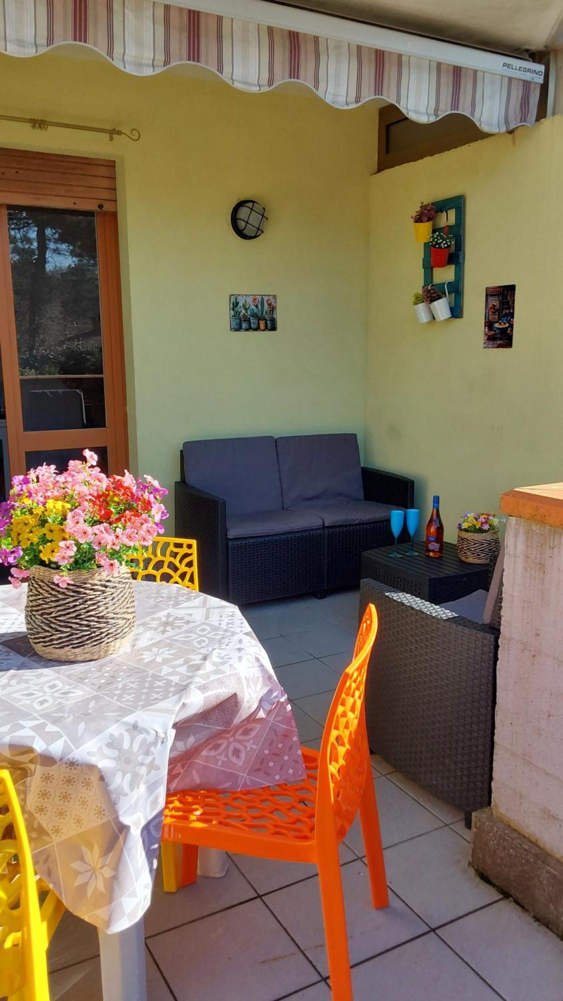 La Dolce Vita - Apartment With Shared Pool And Large Terrace Lido delle Nazioni Exterior photo